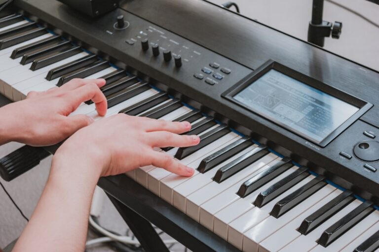 Experience the Difference: Engaging Music Lessons at Harmony Curl